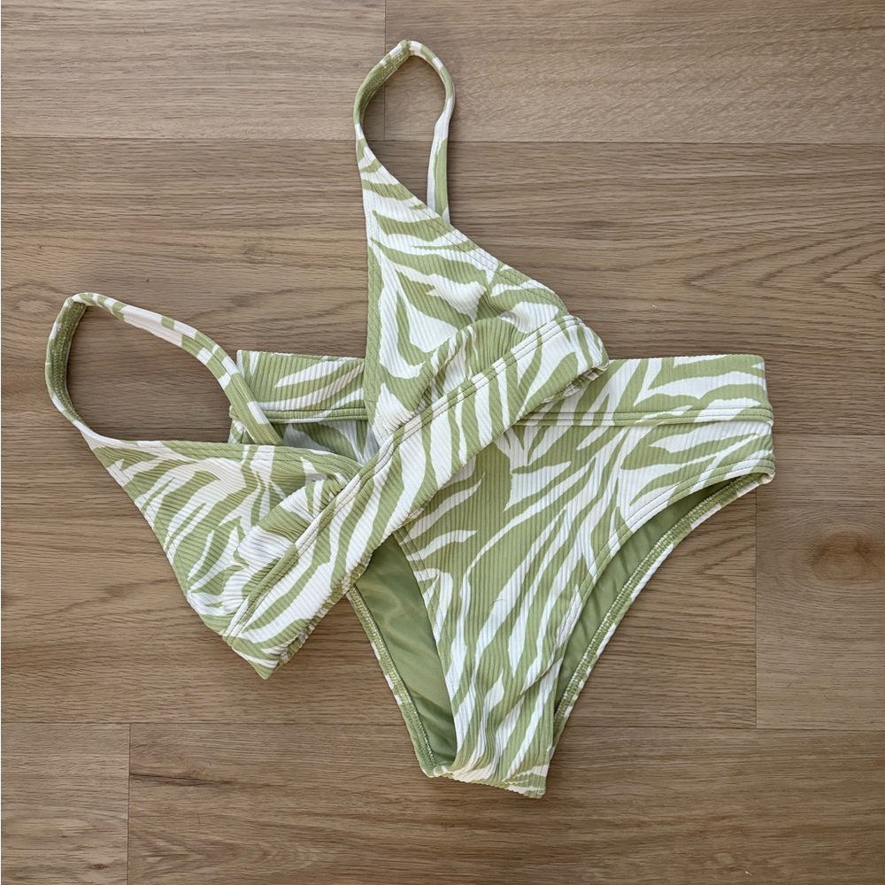 Billabong Women's Standard Jungle Town Maui Rider Bikini